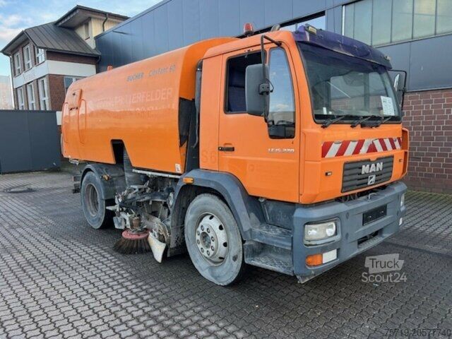 Camion per usi speciali MAN 15.220 4x2 LE Bucher Cityfant 60