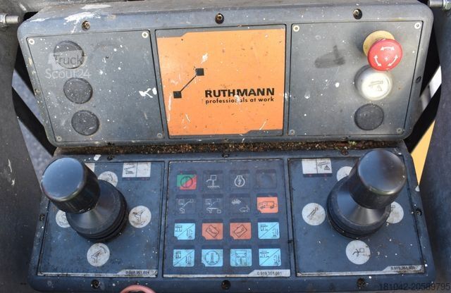 Autocamion cu platformă de lucru RUTHMANN TBR 220.1