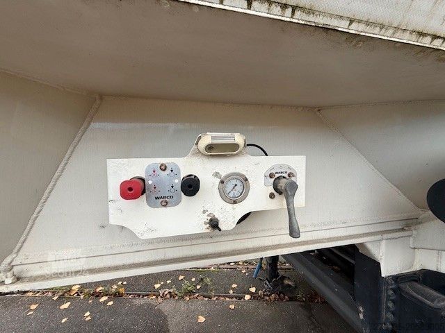 Напівпричіп силос  ANDOR 3-Achs Silo 3 Kammer+ALU+38.000l+SAF