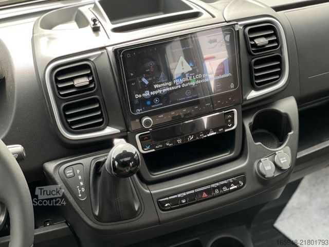 Semi-integrated camper BÜRSTNER SFT 7.0 SIGNATURE  Automatik 180PS AHK