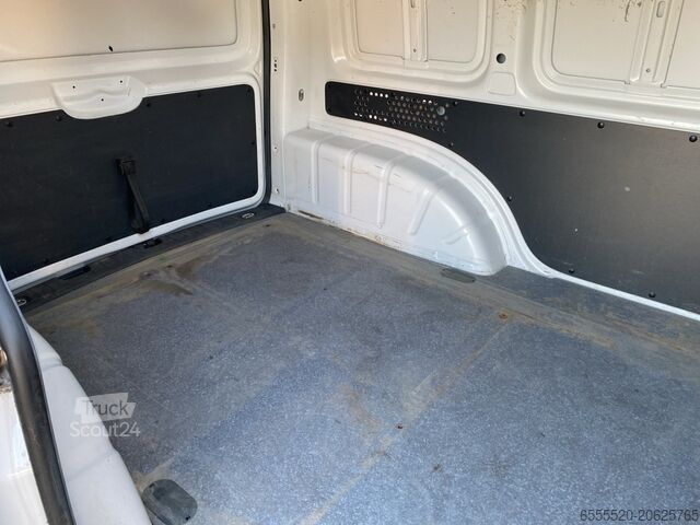 Furgone VW Caddy 4Motion 2.0 TDI Jagd NAVI PDC KLIMA BT