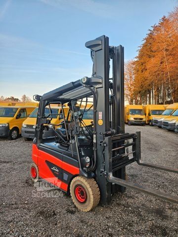 Carretilla elevadora frontal LINDE E25 R Roadster , 6.880mm Hubhöhe, StVZO hydr. Zi