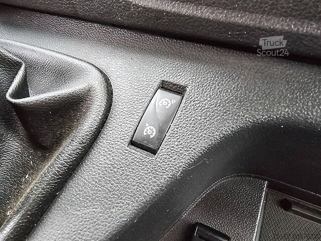 Matkalaukku RENAULT MASTER 2.3 163 pk clima EURO6