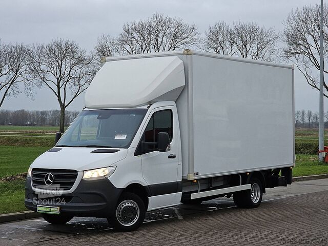 Matkalaukku MERCEDES-BENZ SPRINTER 515 CDI 43 AUT. LAADKLEP