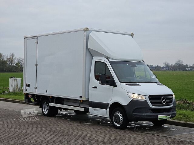 Matkalaukku MERCEDES-BENZ SPRINTER 515 CDI 43 AUT. LAADKLEP