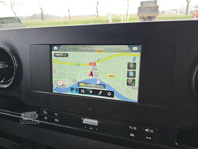 Matkalaukku MERCEDES-BENZ SPRINTER 515 CDI 43 AUT. LAADKLEP