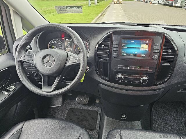 Пассажирский транспорт MERCEDES-BENZ VITO 114 CDI TOURER 2X Airco 9-Persoons!