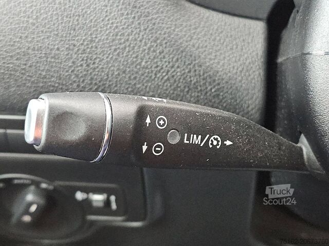 Пасажирський транспорт MERCEDES-BENZ VITO 114 CDI TOURER 2X Airco 9-Persoons!