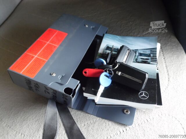 Standard dragbil Mercedes-Benz ACTROS 1848