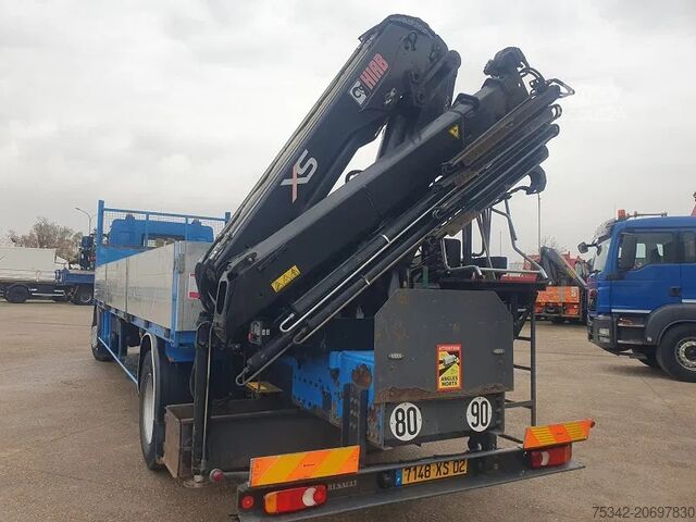 Vrachtwagen met kraan Renault DCi 220