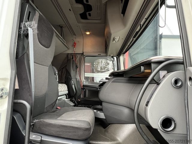 Volumen SZM DAF XF 440 Euro6 Klimaanlage Motorbremse+ 2x Bett