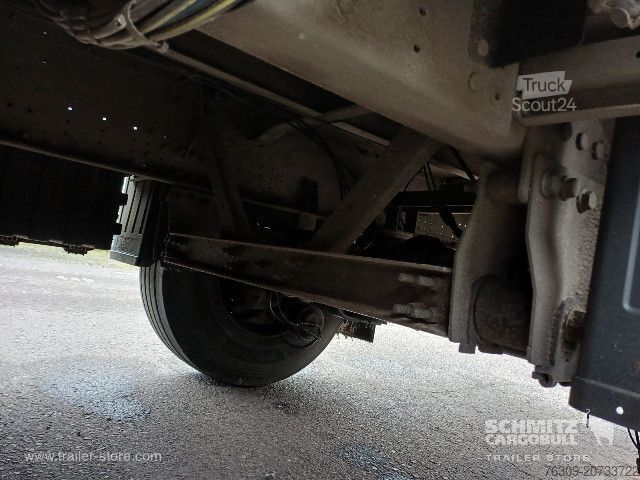 Auflieger mit Pritsche & Plane Schmitz Cargobull Curtainsider Standard Staplerhalterung Getränke