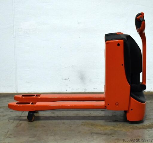 Ręczny podnośnik paletowy Linde T 16 1152