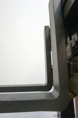 Wózek widłowy Linde H 30 T 1202