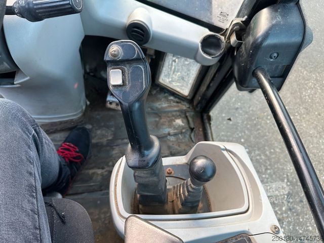 Hjullæsser CATERPILLAR 906 H mit Schaufel & Palettengabel