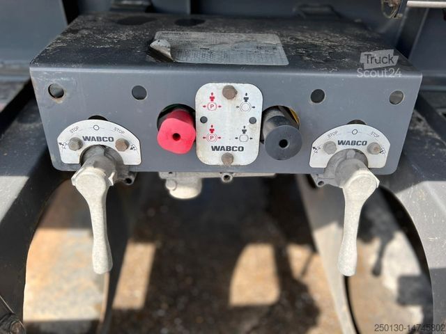 Remorcă basculantă trilaterală Stehmann 3.Achs Dreiseitenkipper Stapleraufnahme