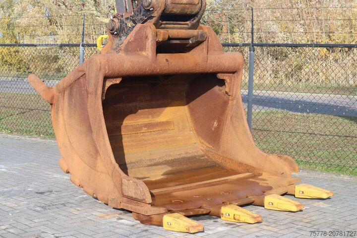 Goseniški bager Volvo EC480 EL | HAMMER LINES | BUCKET | QUICK COUPLER