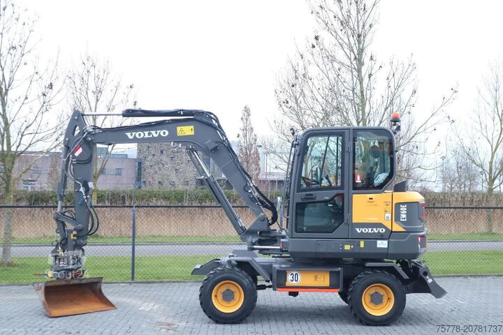 Kolesni bager Volvo EW60E | DEMO | 30 KM/H | ROTOTILT + GRIPPER | B...