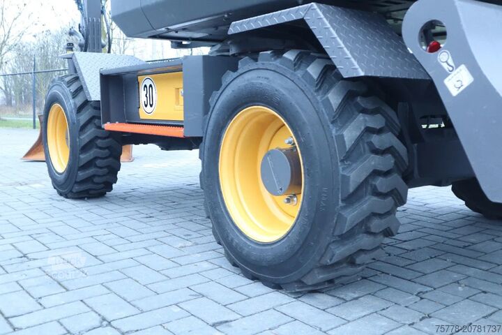 Kolesni bager Volvo EW60E | DEMO | 30 KM/H | ROTOTILT + GRIPPER | B...