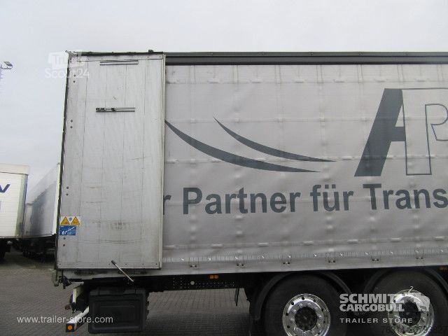 Открытый полуприцеп с тентом Schmitz Cargobull Curtainsider Standard Getränke