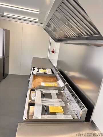 Mobile Shop/ Food Truck Voll ausgestatteter Gastro-Contrailer (Hydraulik-Absenkbar) | Profi-Küche NEU