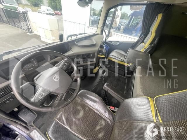 Standart çekici ünitesi Volvo FH 650