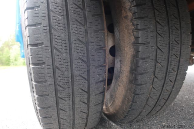 Dėžinis furgonas IVECO Nr.A7 Daily 70C18 Koffer rre /Ladeboard
