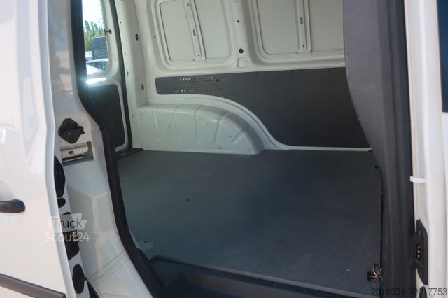 Duba panelată VW Nr.228 Caddy 1.Hand / Klima / 5 Gang