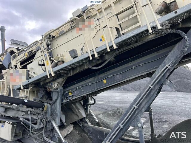 Drobilnik odpadkov Metso Lokotrack LT220D crusher w/ screen, box and belt