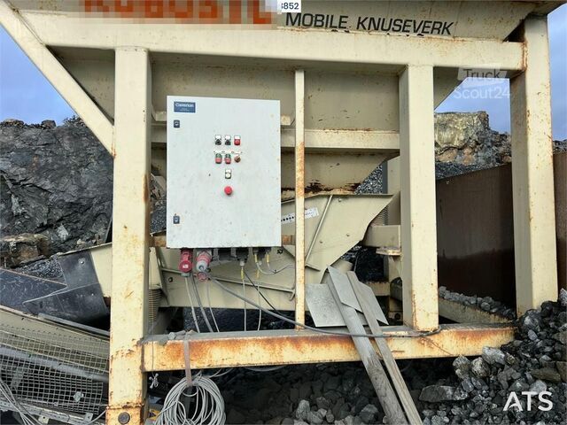 Kruszarka do gruzu Metso Lokotrack LT220D crusher w/ screen, box and belt