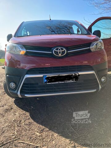 фургон-панель Toyota Pro Ace