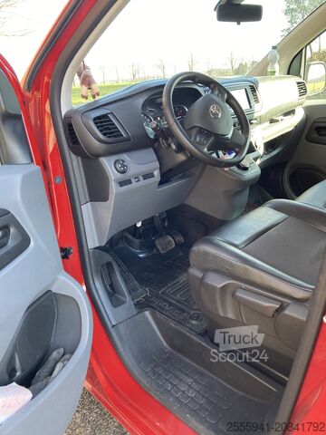 фургон-панель Toyota Pro Ace