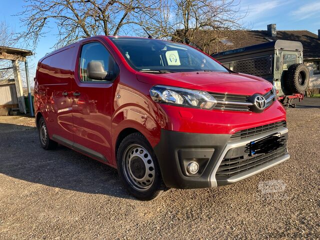 фургон-панель Toyota Pro Ace