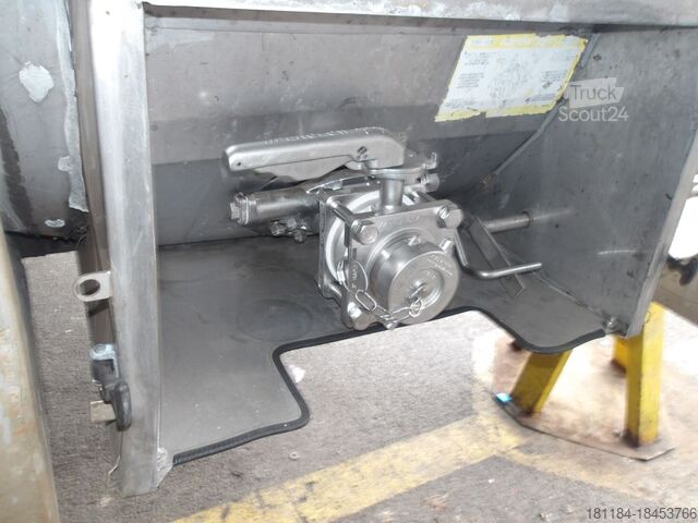 Conteneur-citerne Van Hool 29.500 Liter Druckluftleitung ADR 8/26