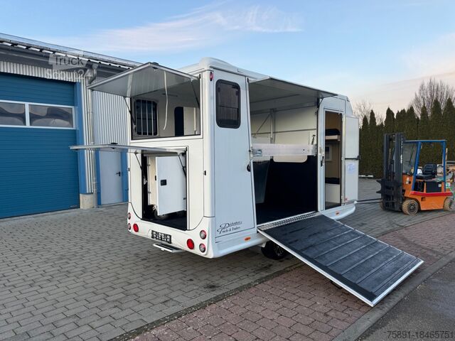 Pferdeanhänger Dickenherr 2-Pferdeanhänger mit Wohnabteil