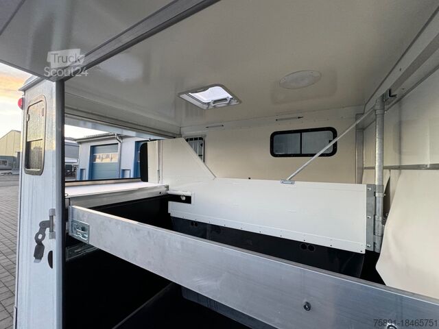 Pferdeanhänger Dickenherr 2-Pferdeanhänger mit Wohnabteil