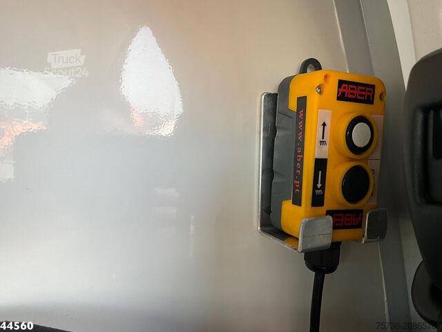 Vehículo de recogida de basuras Peugeot E-Expert 100% elektrisch kippende zijlader