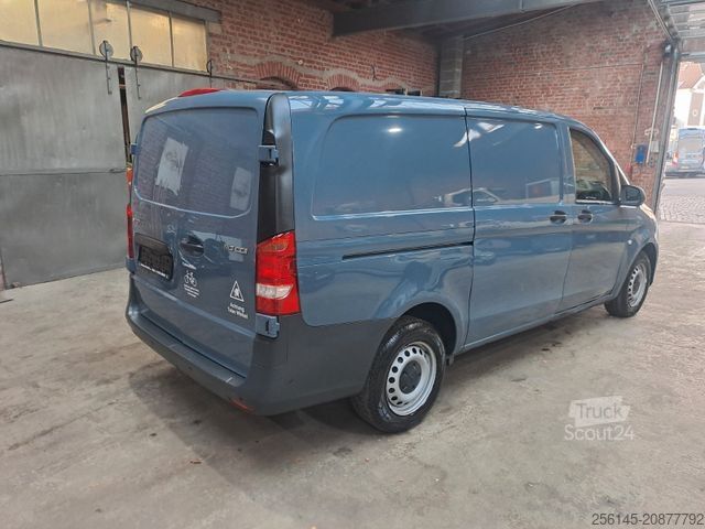 Furgoneta MERCEDES-BENZ Vito Kasten 110 Kamera Tempom. Klima Tüv neu E6