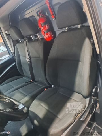 Furgoneta MERCEDES-BENZ Vito Kasten 110 Kamera Tempom. Klima Tüv neu E6
