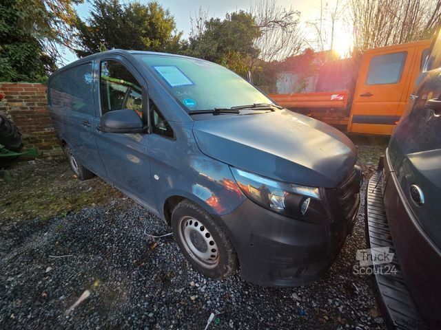 Furgoneta MERCEDES-BENZ Vito Kasten 110 Kamera Tempom. Klima Tüv neu E6