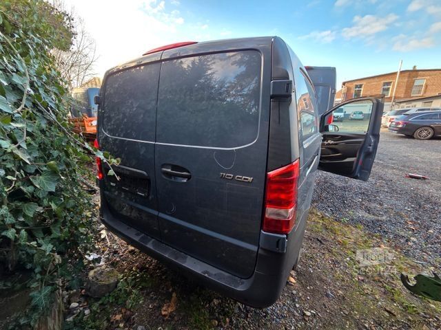 Furgoneta MERCEDES-BENZ Vito Kasten 110  Kamera Tempom. Klima Tüv neu E6