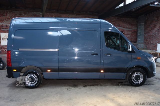 High top van MERCEDES-BENZ eSprinter Kasten 312 L2 terie Klima