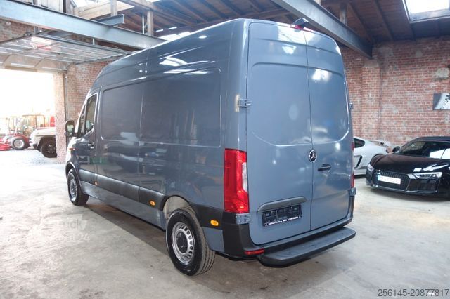 High top van MERCEDES-BENZ eSprinter Kasten 312 L2 terie Klima