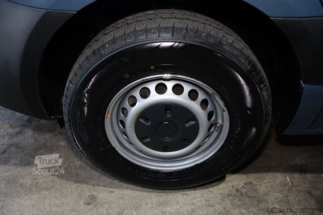 High top van MERCEDES-BENZ eSprinter Kasten 312 L2 terie Klima