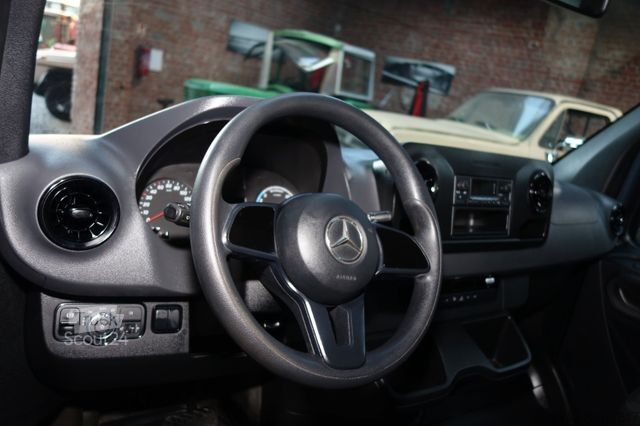 High top van MERCEDES-BENZ eSprinter Kasten 312 L2 terie Klima