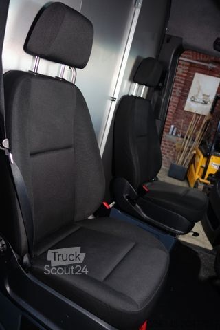 Furgone a tetto alto MERCEDES-BENZ eSprinter Kasten 312 L2 terie Klima