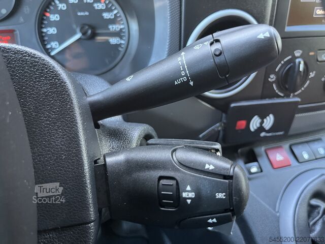 Camioneta familiar de techo alto Peugeot Partner 120 1.6 BlueHDi Airco Cruise controle T...
