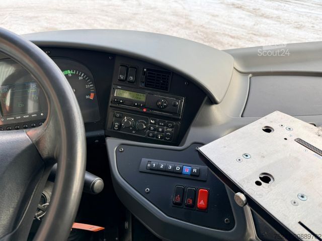 Mestni avtobus SETRA S 415 LE business