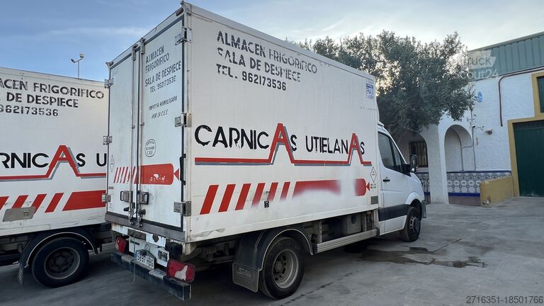 Caminhão de carne Mercedes-Benz 516DCI