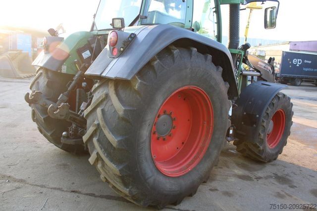 Trator FENDT 820 Vario TMS - Frontlader STOLL - Nr.: 183